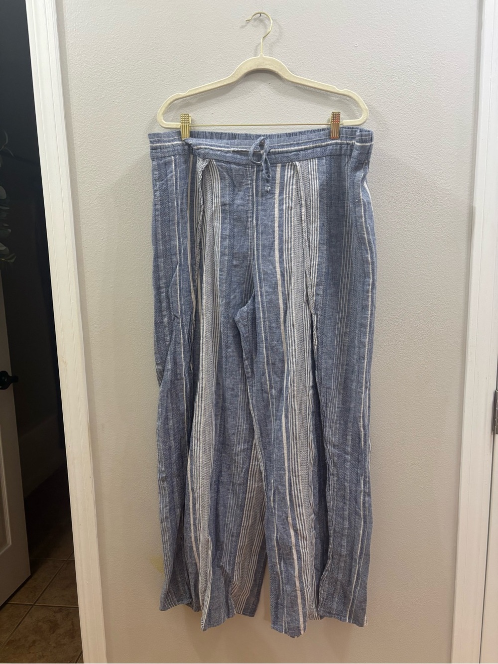 Express Blue and White Striped Linen-Style Joggers